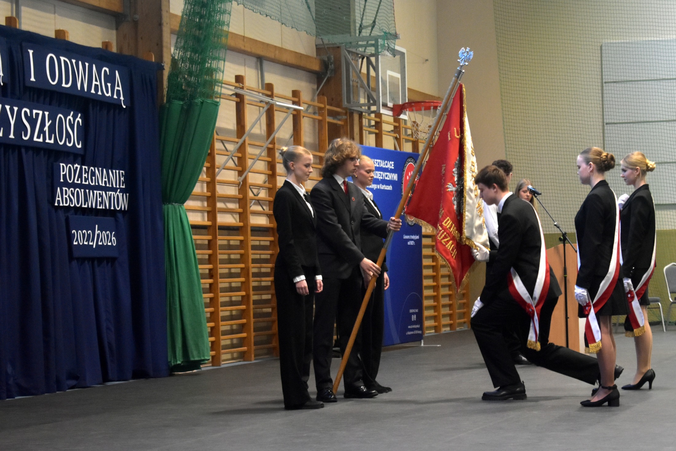 Uroczyste zakończenie roku 25/26 klas maturalnych  w Zespole Szkół Ogólnokształcących w Kartuzach