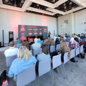 whatsapp image026 047 at 11.30.10  